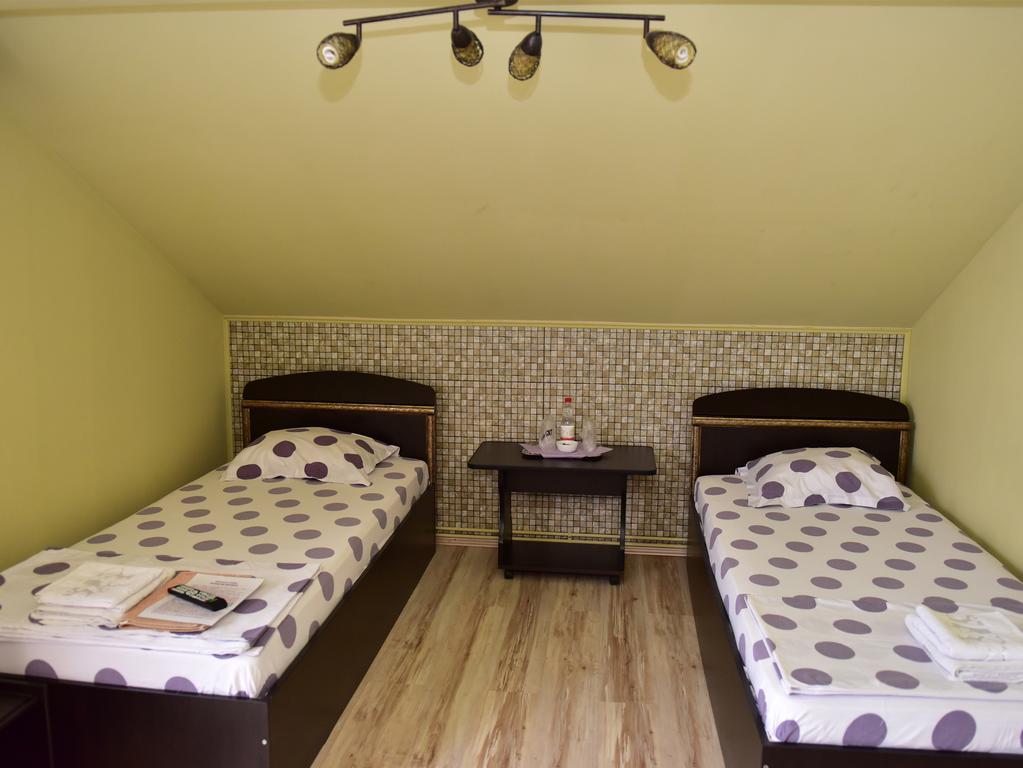Pensiunea Dely_Cios Vălenii de Munte Exterior foto