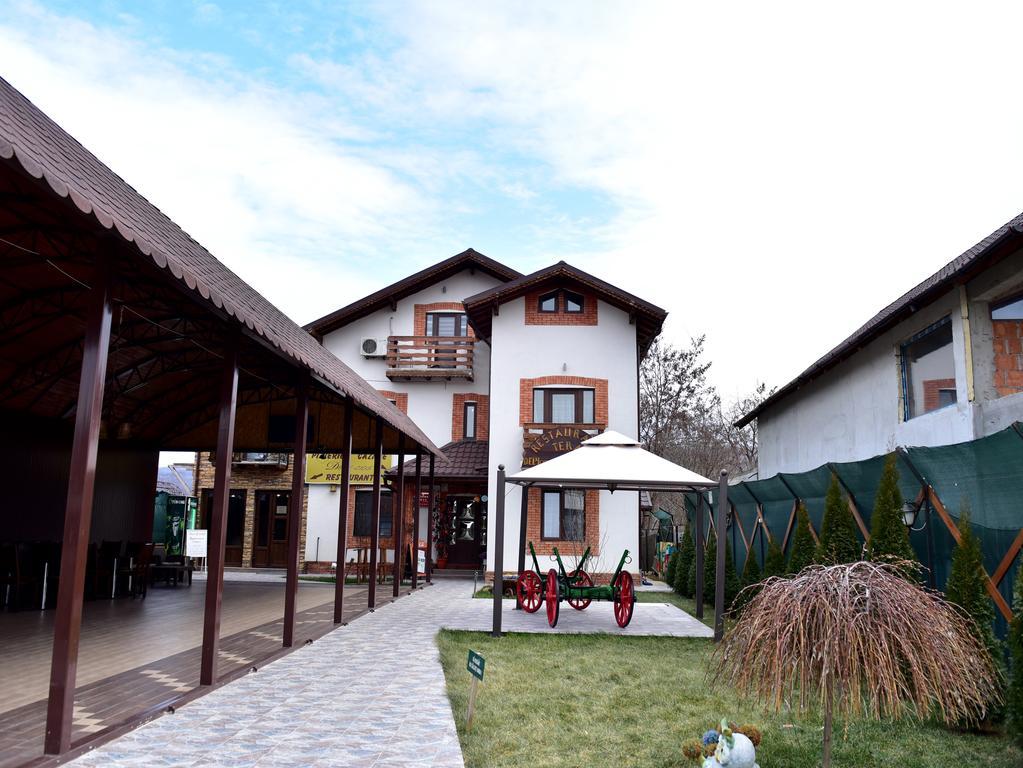 Pensiunea Dely_Cios Vălenii de Munte Exterior foto